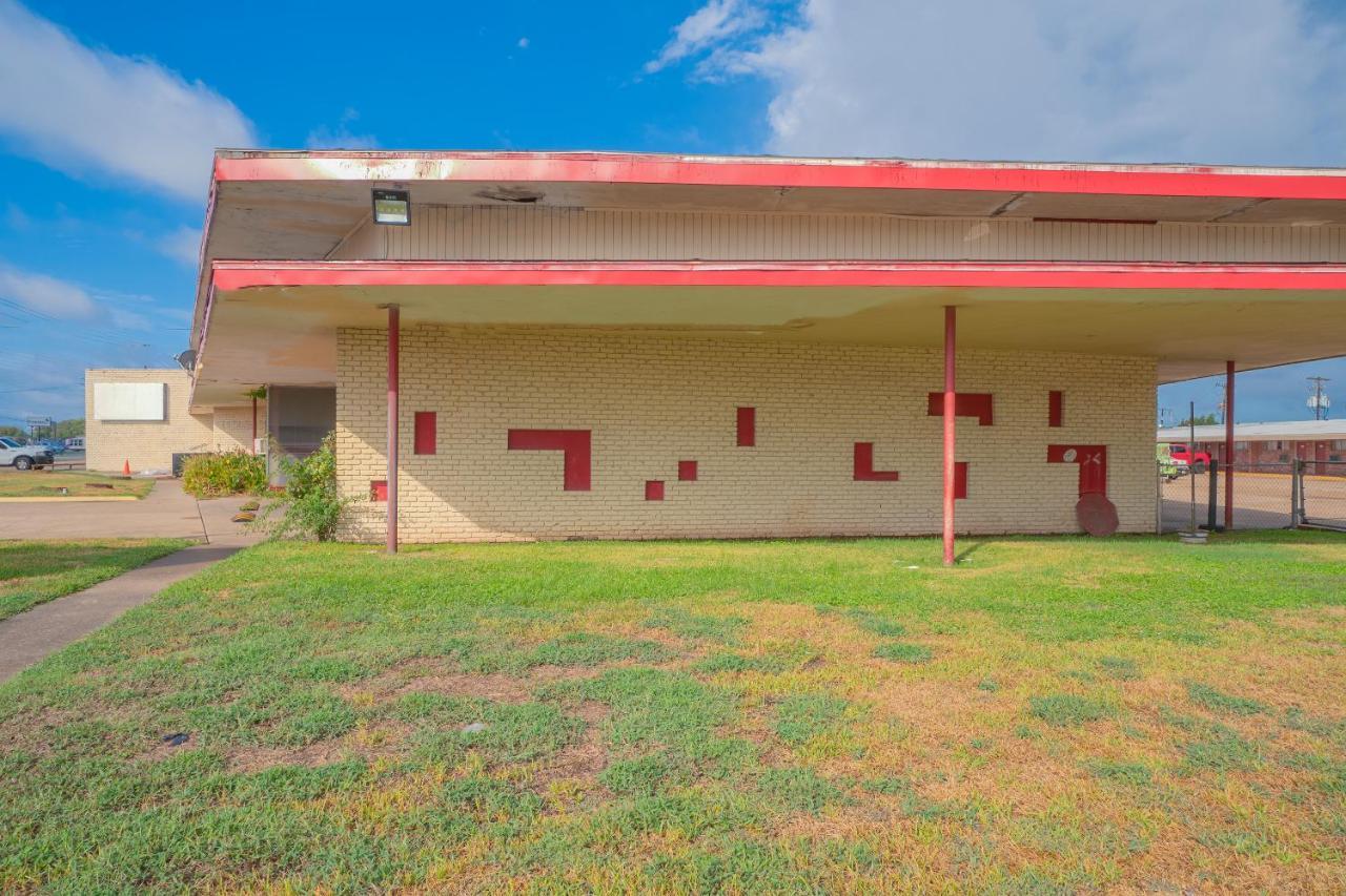 Town & Country Motel Bossier City By Oyo Dış mekan fotoğraf